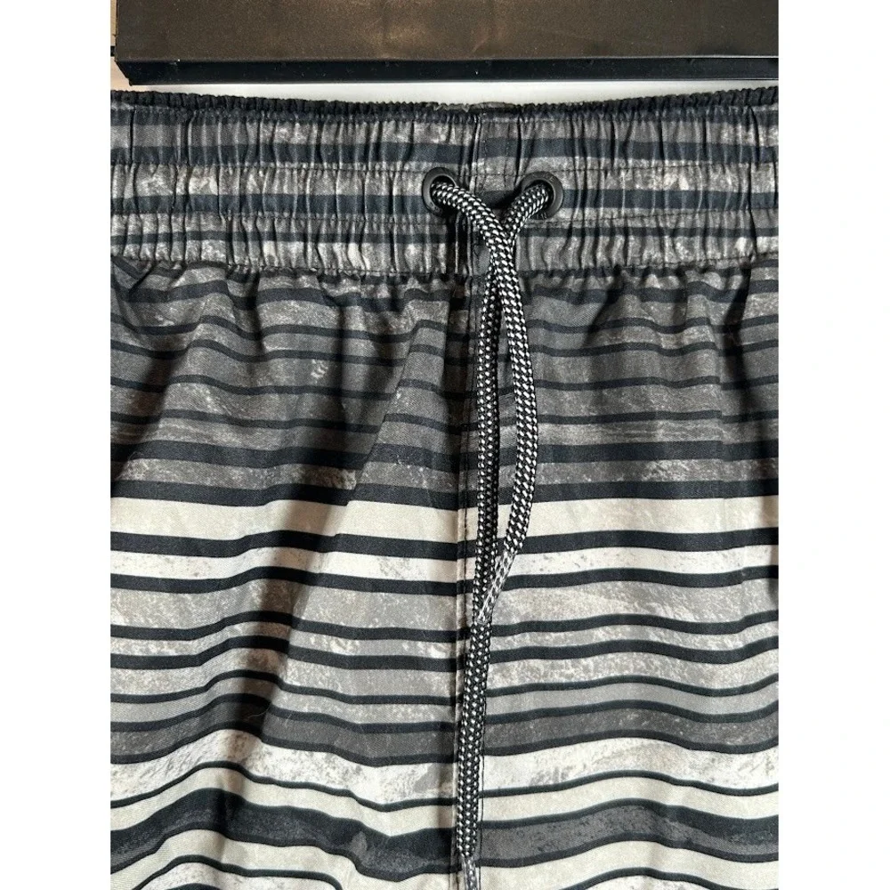 Nike Mens Swim Trunks Small Grey Black Striped Mesh Liner Board Shorts Beachwear